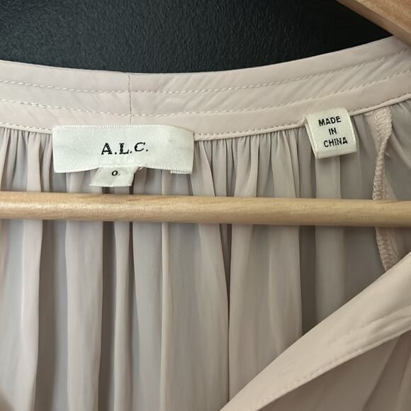 ALC tie Front Flowy Blush Pink Blouse. Size 0 - Picture 4 of 10